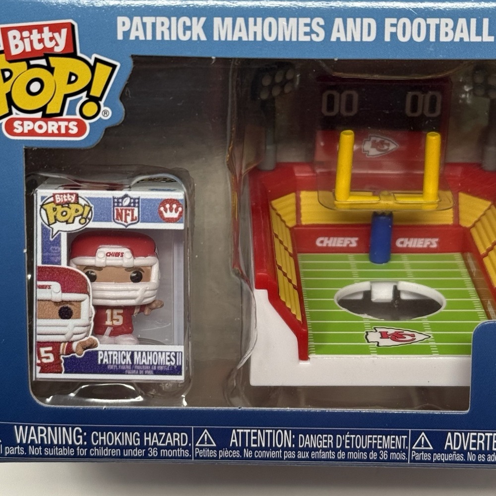 Funko Bitty Pop! Patrick Mahomes and Football Stadium Arrowhead NEW FAST SHIP🔥 - Picture 2 of 4